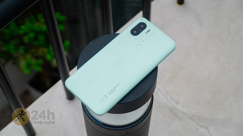 Redmi A2+ vẫn tiếp tục cho thấy hiệu suất pin ổn định, mang lại thời lượng sử dụng trung bình khoảng hơn 6 giờ khi chơi game liên tục. Redmi A2+ vẫn tiếp tục cho thấy hiệu suất pin ổn định, mang lại thời lượng sử dụng trung bình khoảng hơn 6 giờ khi chơi game liên tục.