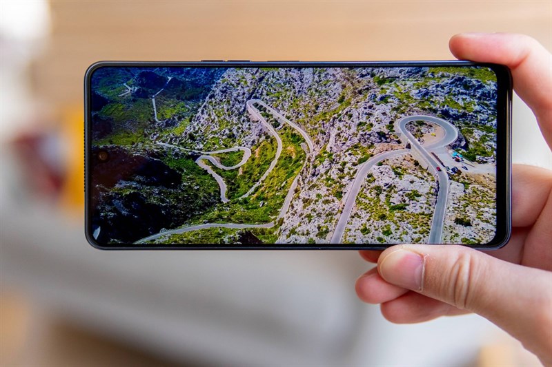 Tecno Camon 21 Pro sẽ được trang bị màn hình lớn lên đến 6.95 inch Tecno Camon 21 Pro sẽ được trang bị màn hình lớn lên đến 6.95 inch