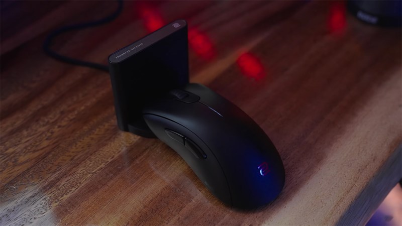 Chuột ZOWIE EC2-CW còn được hỗ trợ hệ thống thu tín hiệu để mang đến độ ổn định cao