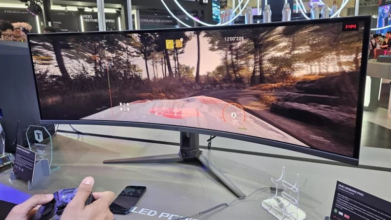 Màn hình gaming ASUS ROG Swift OLED PG49WCD tại sự kiện Computex 2023