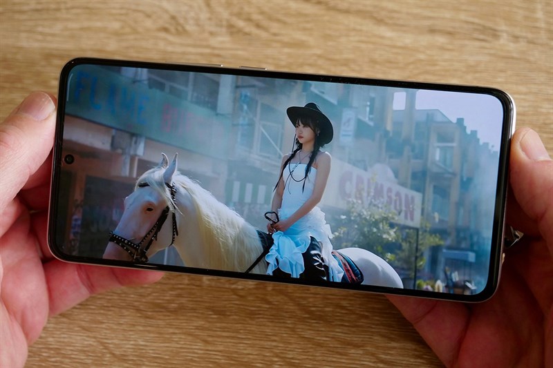 POCO F7 sẽ còn được trang bị màn hình độ phân giải cao