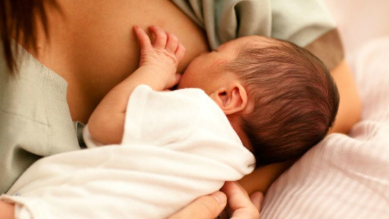 Sữa mẹ chảy quá chậm hoặc quá nhanh Sữa mẹ chảy quá chậm hoặc quá nhanh