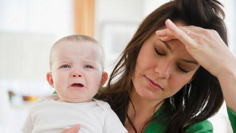 Bé bị căng thẳng Bé bị căng thẳng