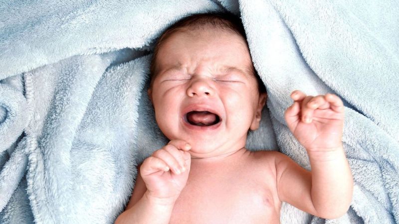 9 dấu hiệu bố mẹ thấy lạ nhưng lại là điều bình thường ở trẻ sơ sinh
