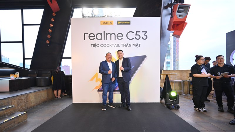 Toàn cảnh sự kiện ra mắt realme C53: Nhộn nhịp và hào hứng với đông khách tham dự Toàn cảnh sự kiện ra mắt realme C53: Nhộn nhịp và hào hứng với đông khách tham dự
