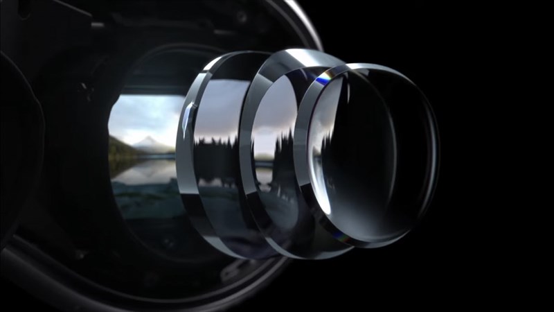 Apple Vision Pro còn sở hữu hệ thống thấu kính ZEISS giúp mang đến trải nghiệm hình ảnh chân thực