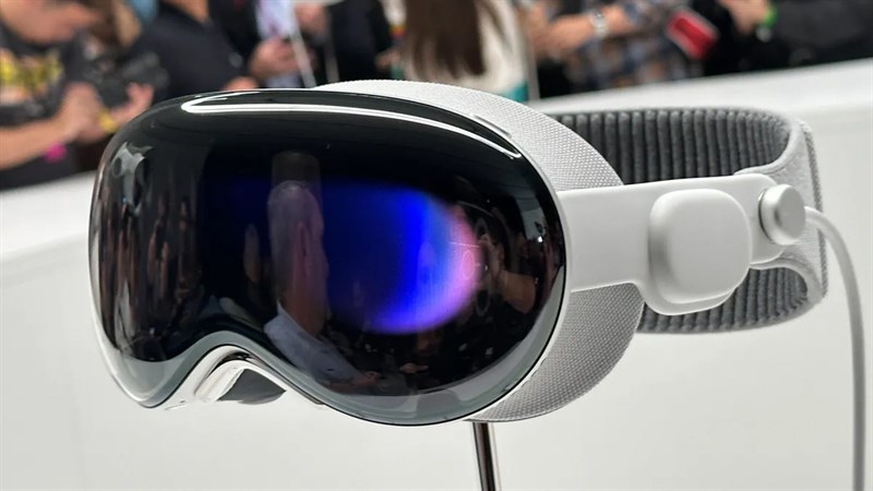 Bị cận thị có sử dụng được kính Apple Vision Pro không?