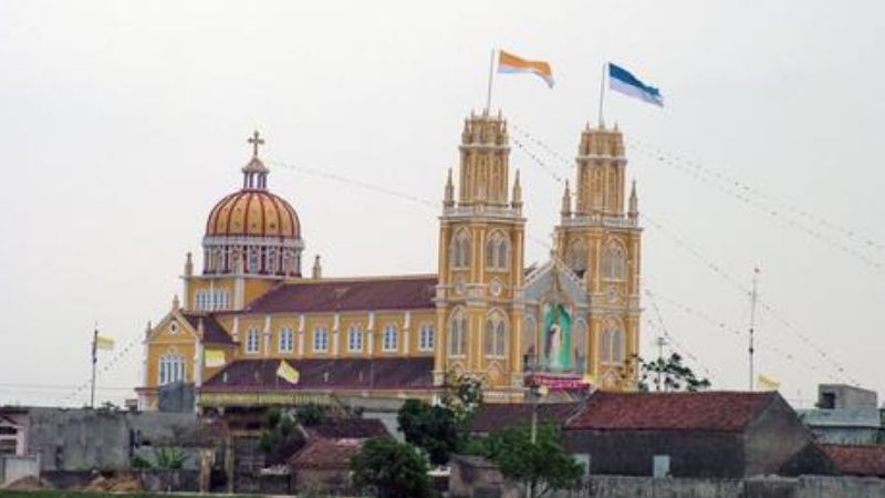Nhà Thờ Phú Lạc