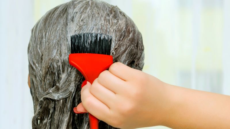 Mistakes to note when dyeing your hair at home
