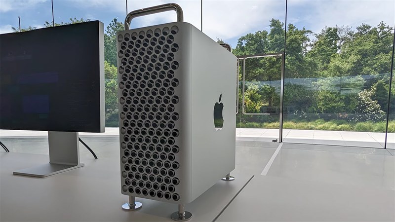 Mac Pro M2 Ultra sở hữu thiết kế cực kỳ cao cấp