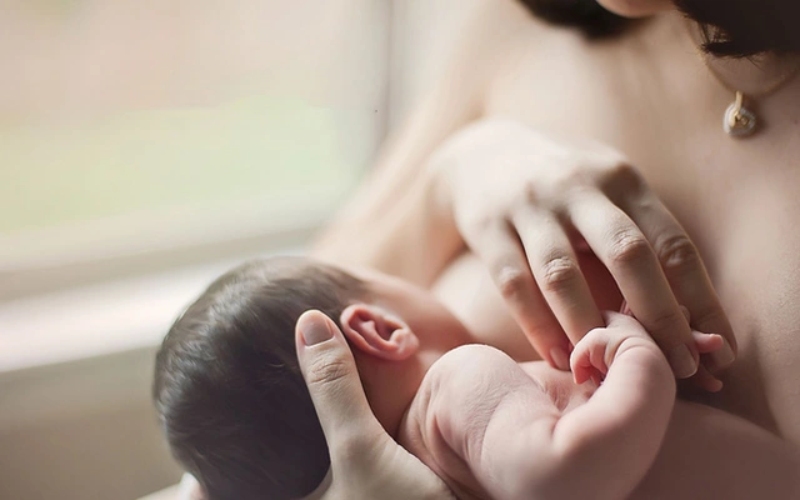 12 dấu hiệu trẻ ngậm bắt vú đúng cách 12 dấu hiệu trẻ ngậm bắt vú đúng cách