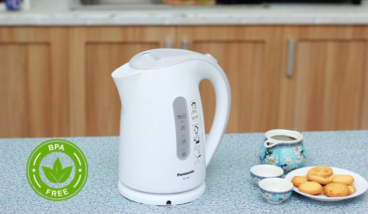 Có nên mua bình đun siêu tốc bằng nhựa?