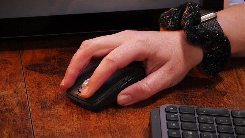 Logitech MX Anywhere 3S cung cấp khả năng điều khiển con trỏ cực kỳ mượt mà và chính xác.