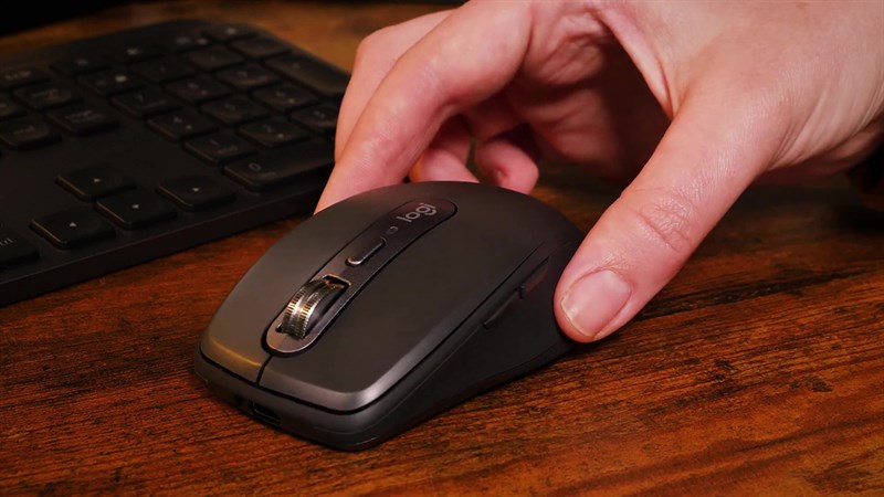 Logitech MX Anywhere 3S là một sự lựa chọn phù hợp cho những bạn đang tìm kiếm một con chuột có thiết kế nhỏ gọn, tối giản và độ chính xác cao.
