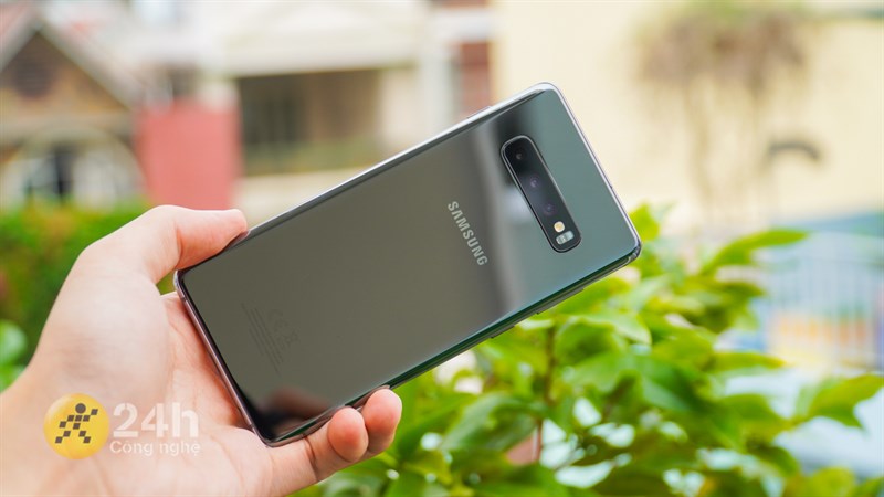 Galaxy S10 5G là chiếc điện thoại 5G thương mại đầu tiên trên thế giới