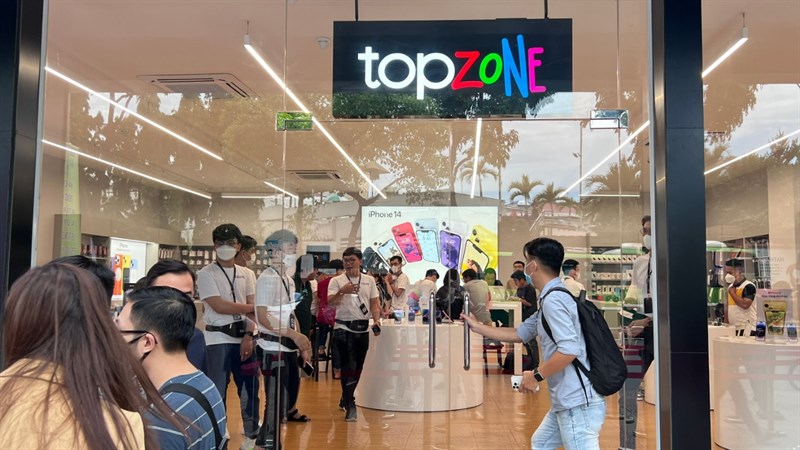 Toàn cảnh sự kiện giá tốt QUÁ tại TopZone