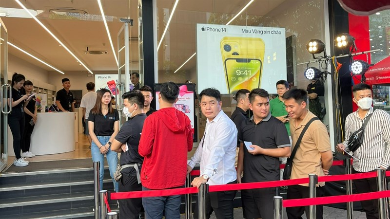 Toàn cảnh sự kiện giá tốt QUÁ tại TopZone