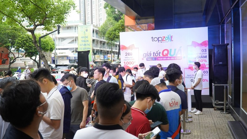Toàn cảnh sự kiện giá tốt QUÁ tại TopZone