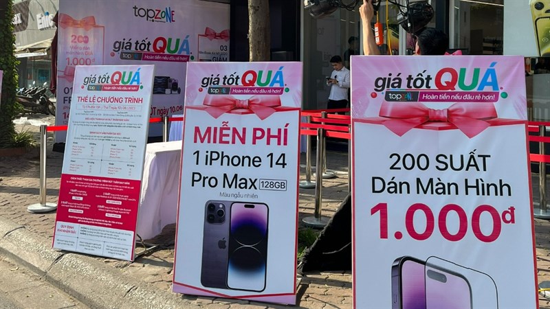 Toàn cảnh sự kiện giá tốt QUÁ tại TopZone