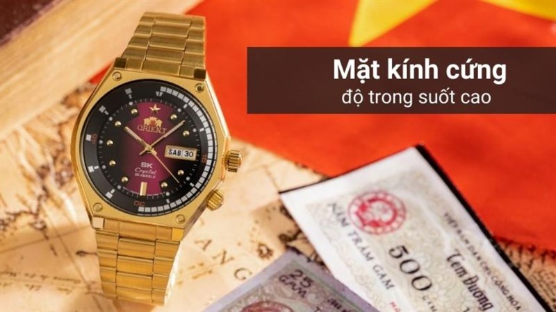 Được trang bị mắt kình chống trầy nhưng vẫn giữ được độ trong suốt cao Được trang bị mắt kình chống trầy nhưng vẫn giữ được độ trong suốt cao