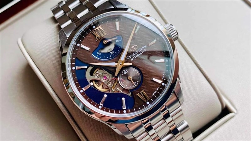 ORIENT Star RE-AV0B02Y00B với thiết kế vô cùng hút mắt ORIENT Star RE-AV0B02Y00B với thiết kế vô cùng hút mắt