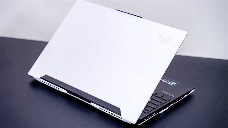 Laptop Asus TUF Gaming giá từ 15.49 triệu, tặng quà và giảm thêm khi săn coupon