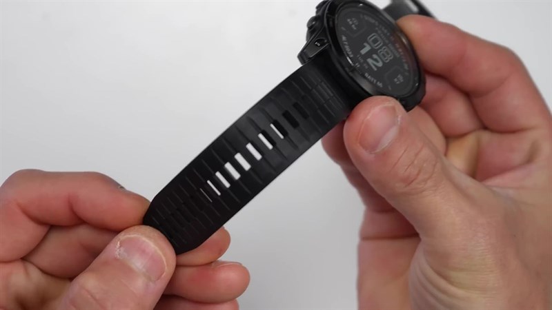 Dây đeo của Garmin Fenix 7 PRO.
