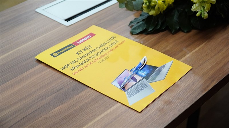 Thế Giới Di Động hợp tác Lenovo