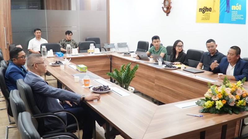 Toàn cảnh buổi lễ kí kết với sự tham gia của đại diện 2 bên