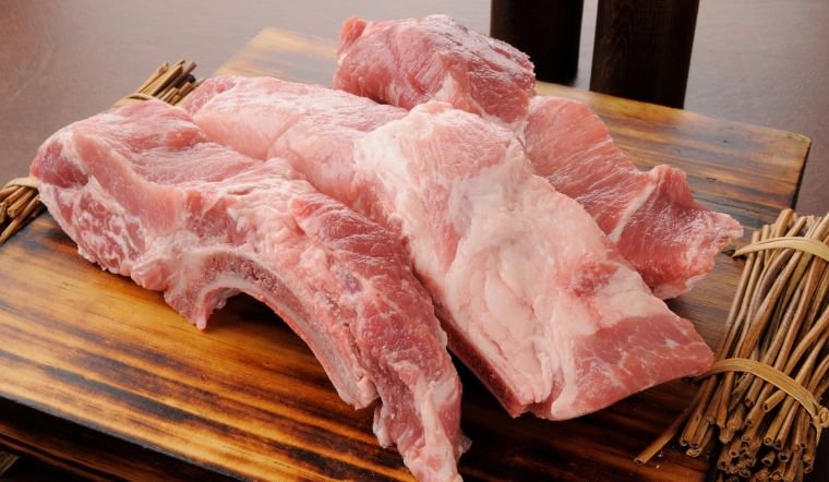 Giá thịt heo hôm nay 13/06/2023: Thịt đùi 56.500 đồng/khay
