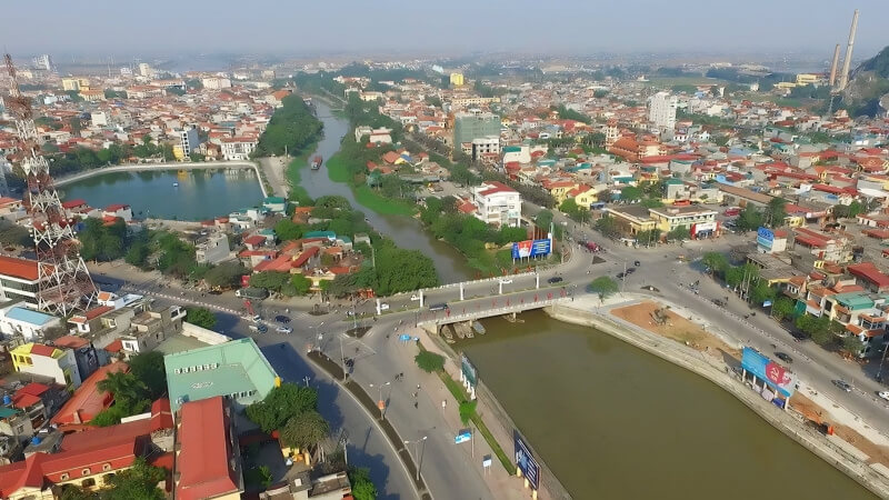 Nho Quan is located in the Red River Delta and is famous for its diverse natural landscape