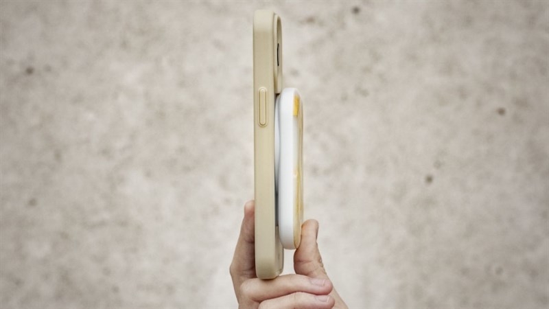 Có nên mua sạc dự phòng LAUT Handy E33A