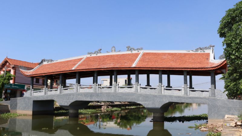 Cầu ngói Lưu Quang
