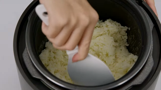 Cơm chín đều, tơi xốp