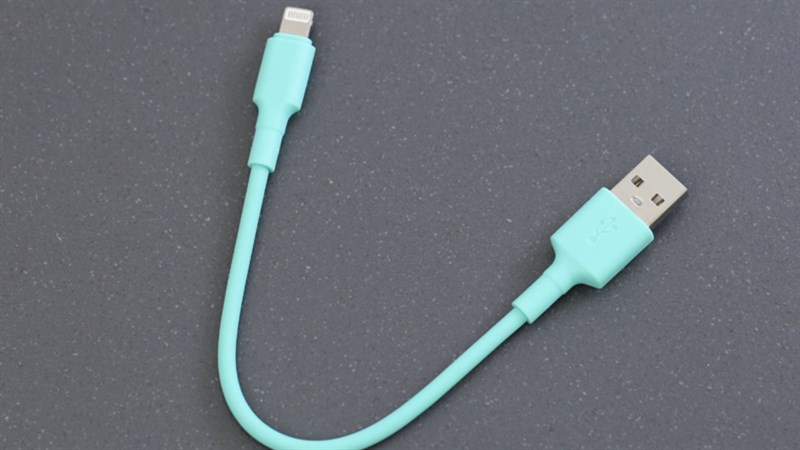 Cáp sạc lightning nhỏ gọn chỉ dài 20 cm Cáp sạc lightning nhỏ gọn chỉ dài 20 cm