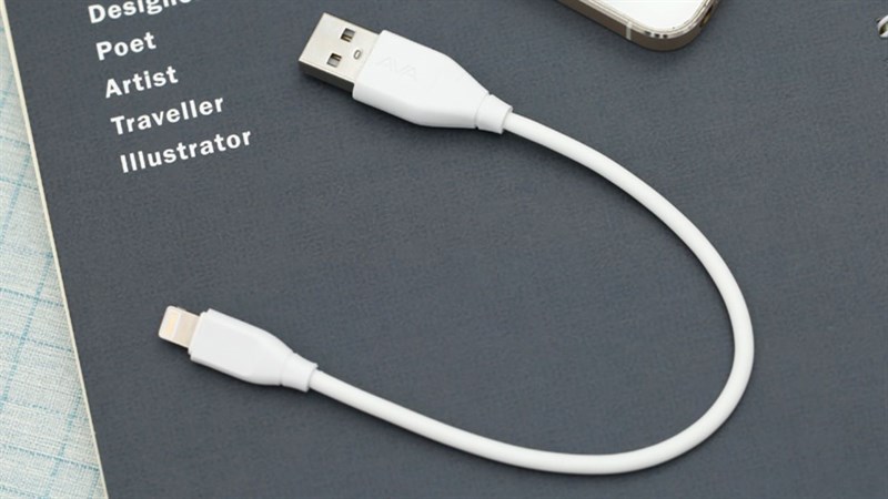 Kích thước nhỏ gọn giúp bạn dễ dàng mang theo Kích thước nhỏ gọn giúp bạn dễ dàng mang theo