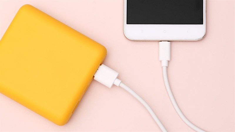 Dòng sạc 2.1 A đảm bảo tốc độ sạc Dòng sạc 2.1 A đảm bảo tốc độ sạc