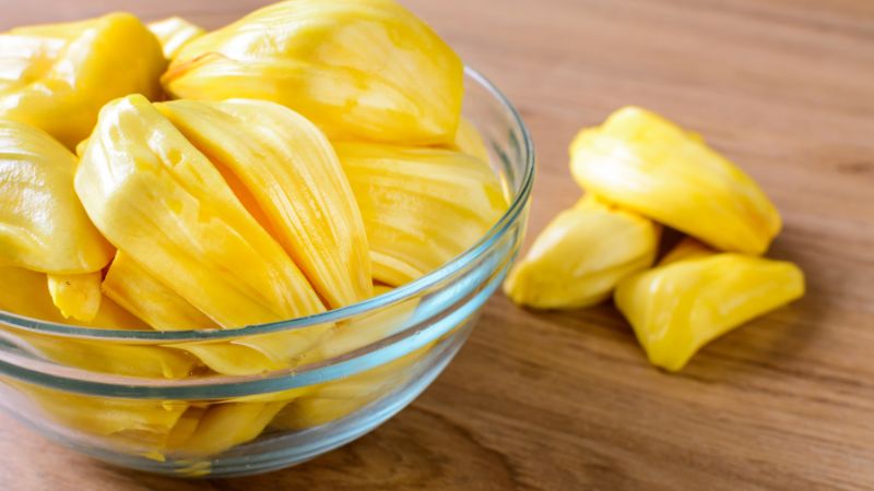 Mưa nhiều khiến bông mít không ra như ý muốn