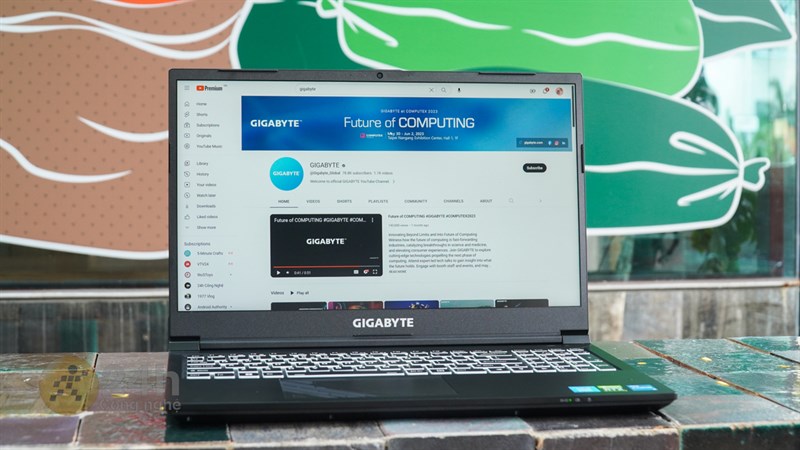 Đối với những tác vụ xem video giải trí cơ bản, GIGABYTE G5 GE cân được dễ dàng mà không tiêu tốn quá nhiều năng lượng. Đối với những tác vụ xem video giải trí cơ bản, GIGABYTE G5 GE cân được dễ dàng mà không tiêu tốn quá nhiều năng lượng.