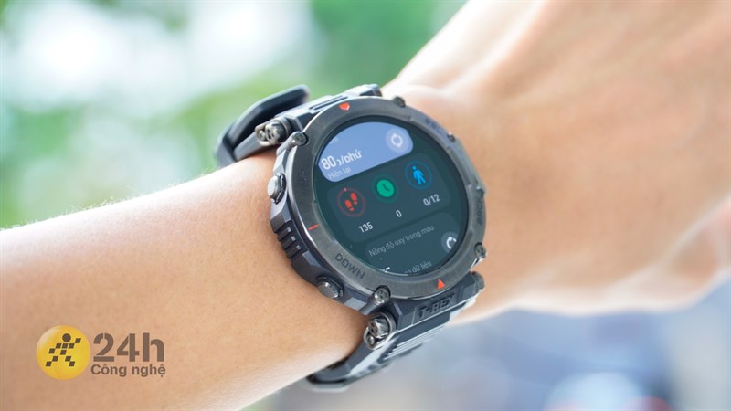5. Amazfit T-Rex Ultra - Smartwatch cao cấp với nhiều tính năng vượt trội