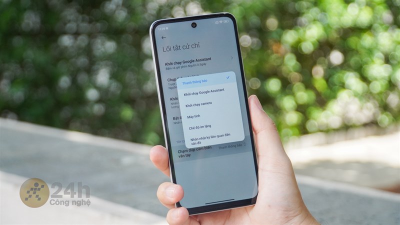 Cảm biến vân tay cạnh viền của Redmi 12 làm được nhiều hơn bạn nghĩ đó Cảm biến vân tay cạnh viền của Redmi 12 làm được nhiều hơn bạn nghĩ đó