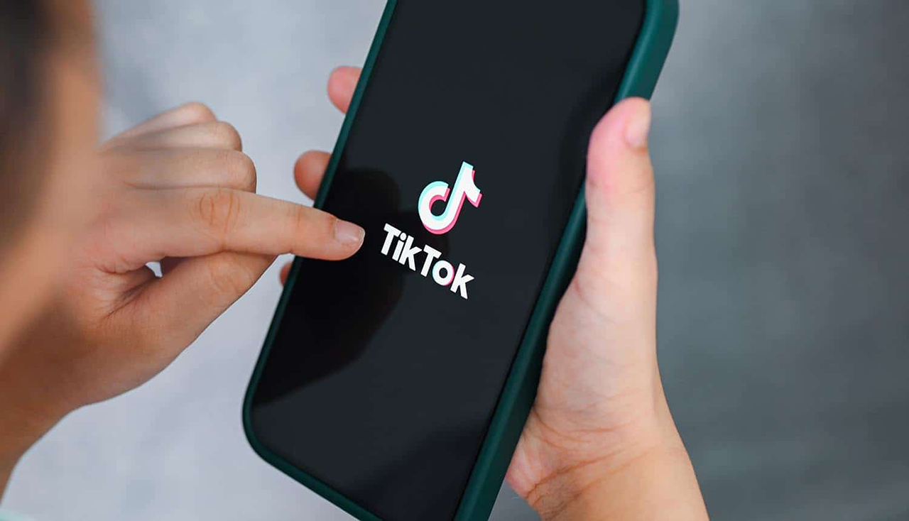 Cách bật chế độ tự động cuộn video trên TikTok