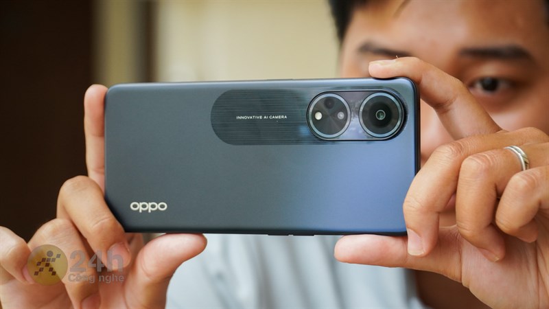 OPPO A98 5G được trang bị ba camera với ống kính chính có độ phân giải 64 MP