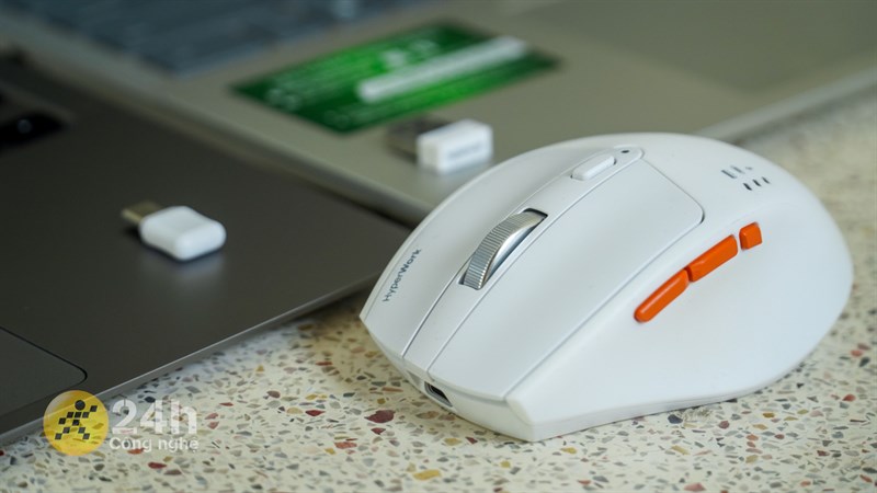 Hyperwork Silentium MS01 có tổng cộng 7 nút để bạn sử dụng. Hyperwork Silentium MS01 có tổng cộng 7 nút để bạn sử dụng.