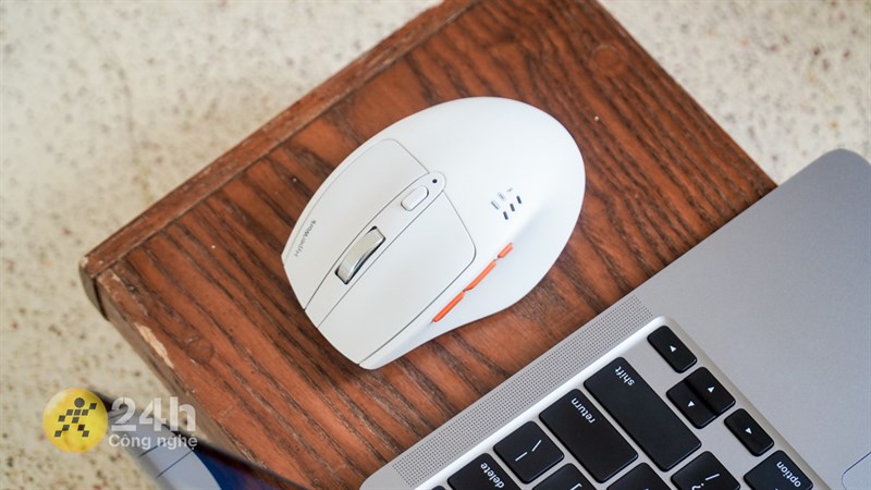 Hyperwork Silentium MS01 sở hữu kích thước nhỏ gọn phù hợp với tay của đại đa số người Việt Hyperwork Silentium MS01 sở hữu kích thước nhỏ gọn phù hợp với tay của đại đa số người Việt