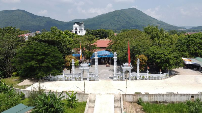 Co Bo Temple