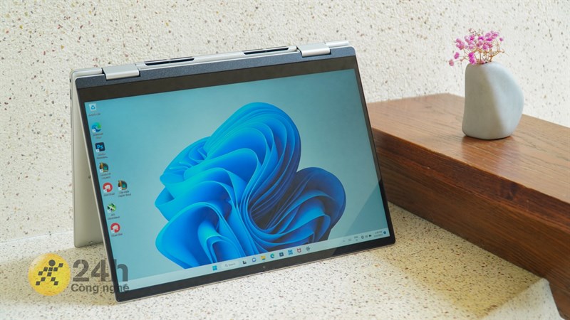 Dell Inspiron 7430 sở hữu bản lề gập 360 độ để người dùng linh hoạt trong cách dùng Dell Inspiron 7430 sở hữu bản lề gập 360 độ để người dùng linh hoạt trong cách dùng