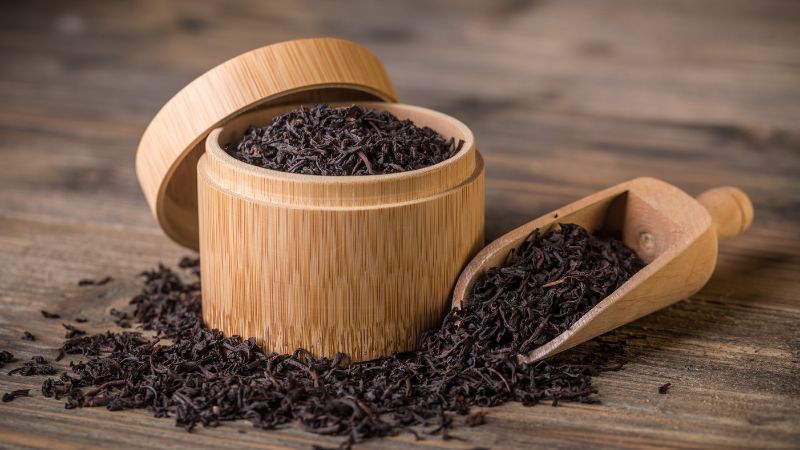 Eliminate odors with tea, coffee