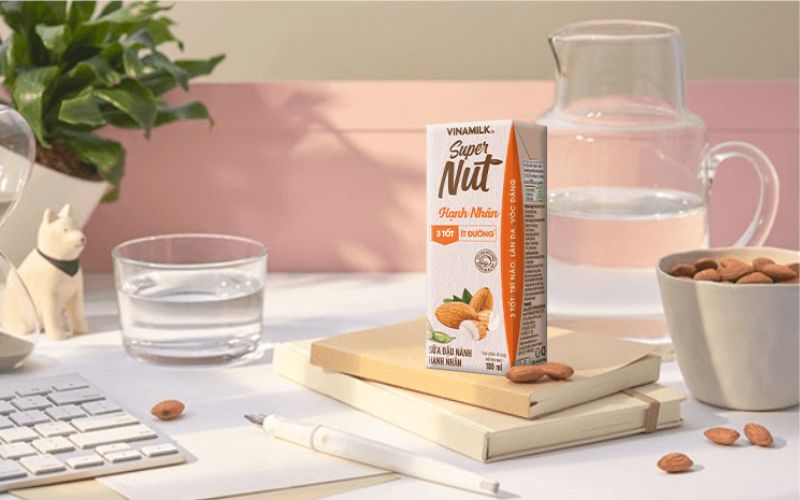 Sữa đậu nành hạt hạnh nhân Vinamilk Super Nut