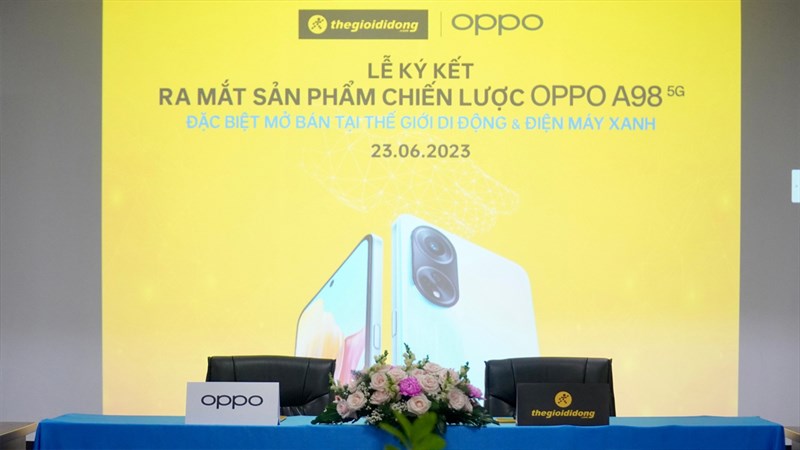 Lễ ký kết hợp tác chiến lược Thế Giới Di Động và OPPO Lễ ký kết hợp tác chiến lược Thế Giới Di Động và OPPO